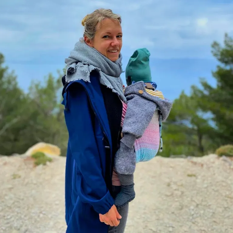 Hebamme Dresden | Victoria Budack mit Baby, Mallorca 2022